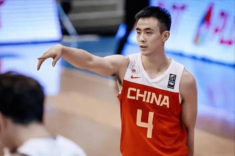 公交车她被揉的开始呻吟起来视频